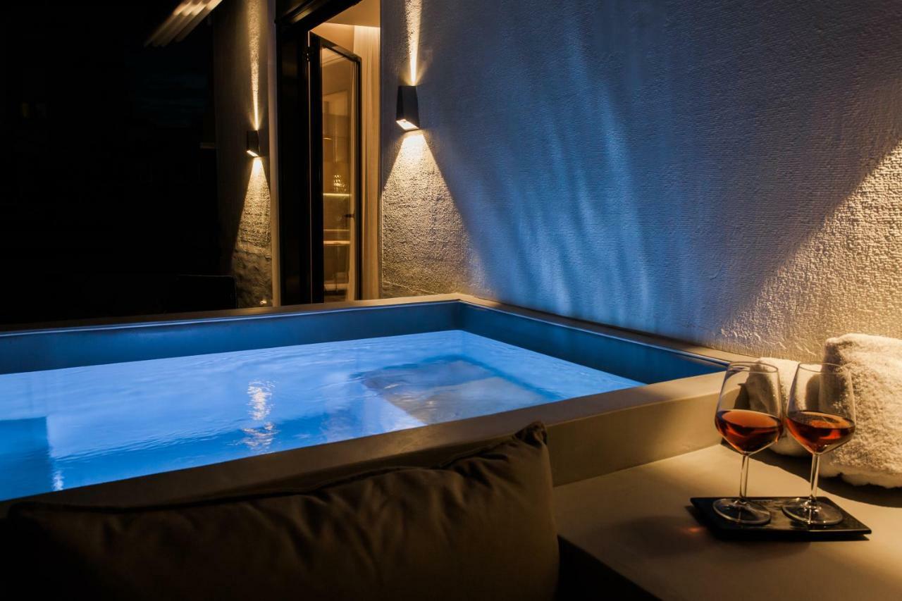 *** Boutique Syntagma Apartment W/ Plunge Pool *** Афины Экстерьер фото