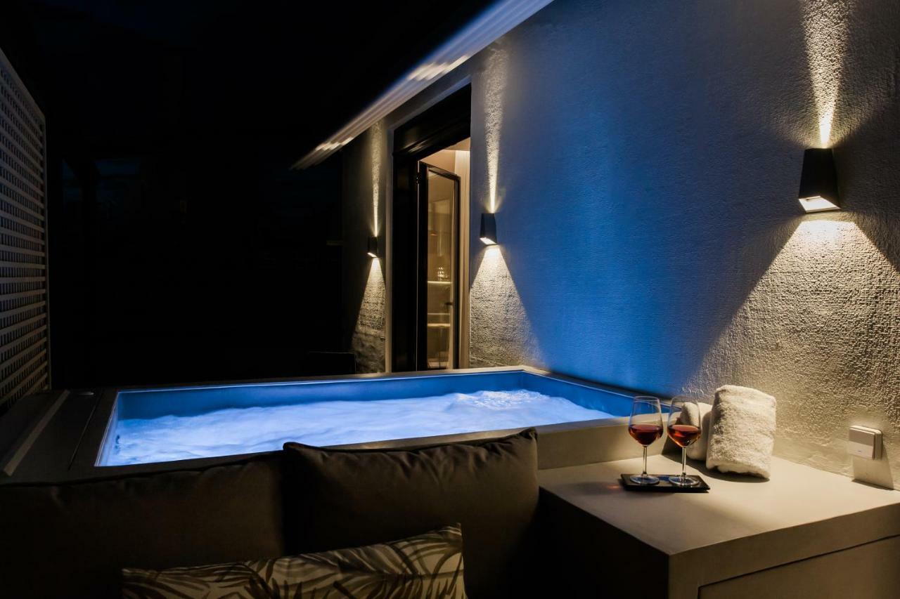 *** Boutique Syntagma Apartment W/ Plunge Pool *** Афины Экстерьер фото